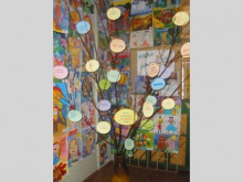 Bibliotēkas Draudzības koks Rēzeknes Bērnu bibliotēkā